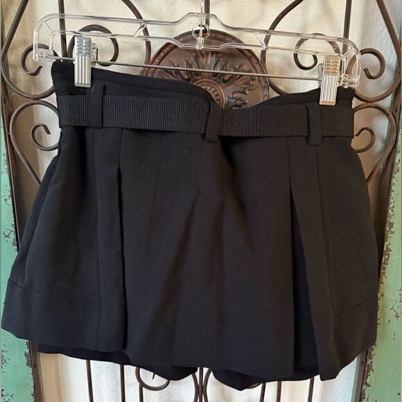 Anthropologie Maeve skort with buckle belt. Mini lots of ways to wear this! XS - Picture 3 of 6